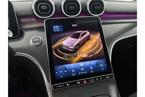 Mercedes-Benz C-Klasse 180 AMG Luxury Line 170PK Sfeerverl. Camera Carplay LED Trekhaak Burmester Clima Cruise Navi Virtual 18"LMV PDC