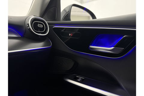 Mercedes-Benz C-Klasse 180 AMG Luxury Line 170PK Sfeerverl. Camera Carplay LED Trekhaak Burmester Clima Cruise Navi Virtual 18"LMV PDC