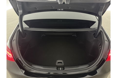Mercedes-Benz C-Klasse 180 AMG Luxury Line 170PK Sfeerverl. Camera Carplay LED Trekhaak Burmester Clima Cruise Navi Virtual 18"LMV PDC