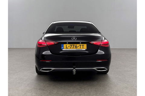 Mercedes-Benz C-Klasse 180 AMG Luxury Line 170PK Sfeerverl. Camera Carplay LED Trekhaak Burmester Clima Cruise Navi Virtual 18"LMV PDC