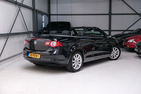 Volkswagen Eos 1.4 TSI Highline | Leder | Glazen schuifdak | Stoelverwarming | Navigatie | PDC | NL auto NAP | Cruise | Clima |