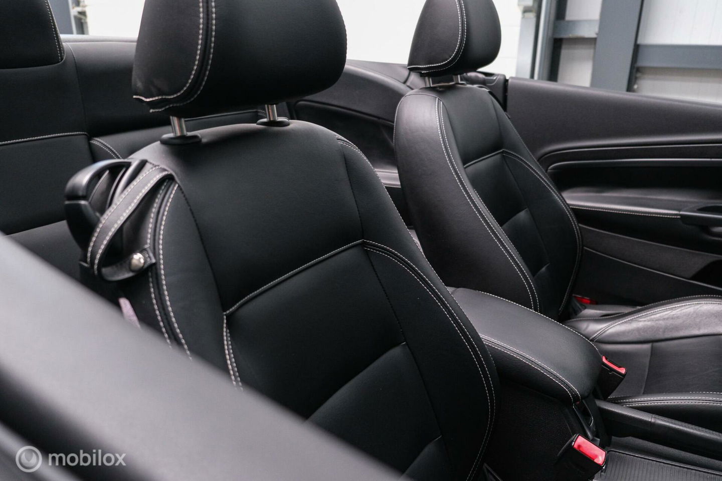 Volkswagen Eos 1.4 TSI Highline | Leder | Glazen schuifdak | Stoelverwarming | Navigatie | PDC | NL auto NAP | Cruise | Clima |
