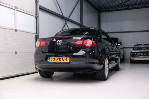Volkswagen Eos 1.4 TSI Highline | Leder | Glazen schuifdak | Stoelverwarming | Navigatie | PDC | NL auto NAP | Cruise | Clima |