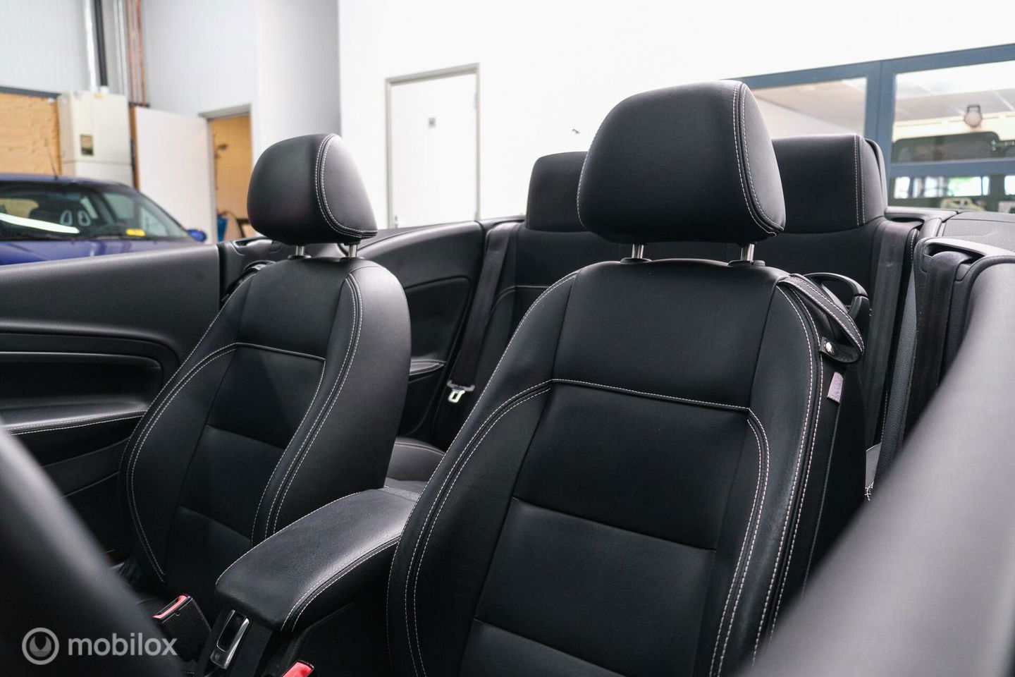 Volkswagen Eos 1.4 TSI Highline | Leder | Glazen schuifdak | Stoelverwarming | Navigatie | PDC | NL auto NAP | Cruise | Clima |