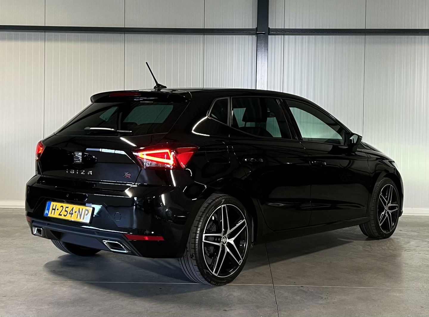 SEAT Ibiza 1.0 TSI FR Clima Camera Sfeer PDC LED Carplay NAP
