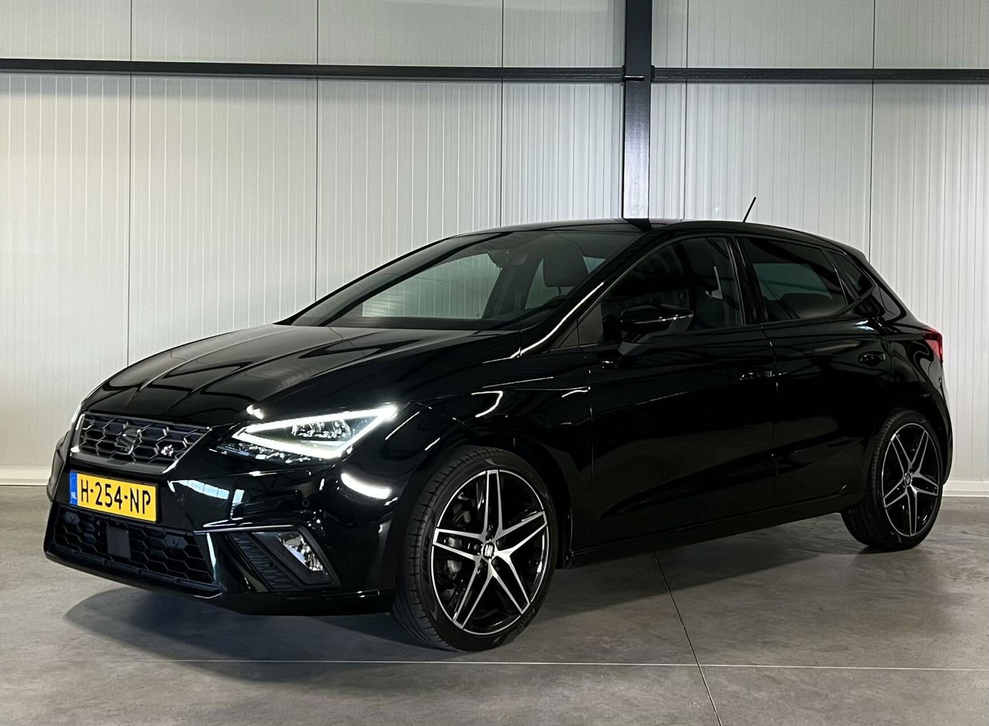 SEAT Ibiza 1.0 TSI FR Clima Camera Sfeer PDC LED Carplay NAP