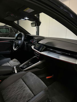 Audi A3 Limousine 35 TFSI S-line edition one Virtual Sfeer