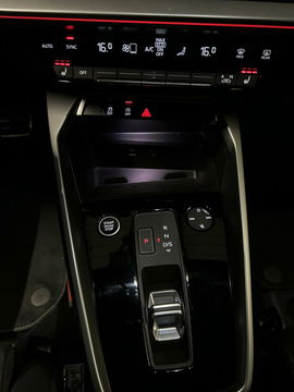 Audi A3 Limousine 35 TFSI S-line edition one Virtual Sfeer