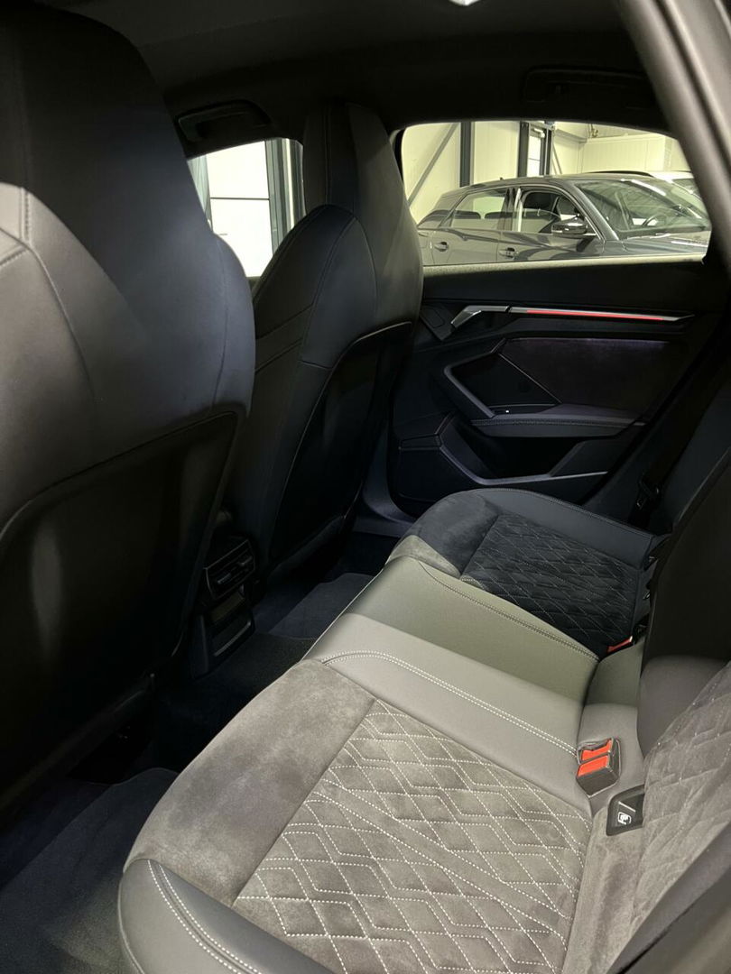 Audi A3 Limousine 35 TFSI S-line edition one Virtual Sfeer