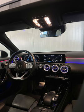 Mercedes-Benz A-Klasse 180 AMG Pano Sfeer Camera Night pakket