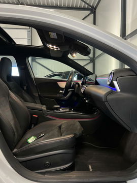Mercedes-Benz A-Klasse 180 AMG Pano Sfeer Camera Night pakket