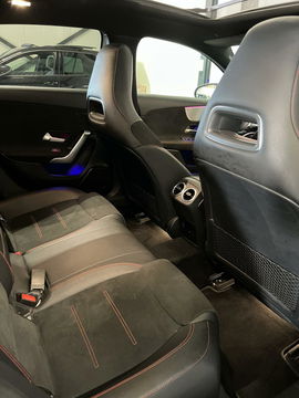 Mercedes-Benz A-Klasse 180 AMG Pano Sfeer Camera Night pakket