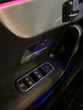 Mercedes-Benz A-Klasse 180 AMG Pano Sfeer Camera Night pakket