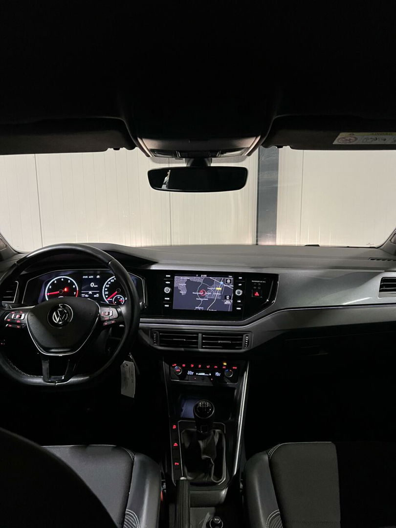 Volkswagen Polo 1.0 TSI Highline Clima Carplay PDC Sfeer NAP