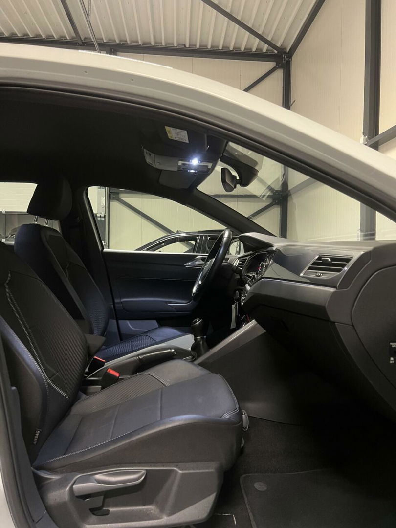 Volkswagen Polo 1.0 TSI Highline Clima Carplay PDC Sfeer NAP