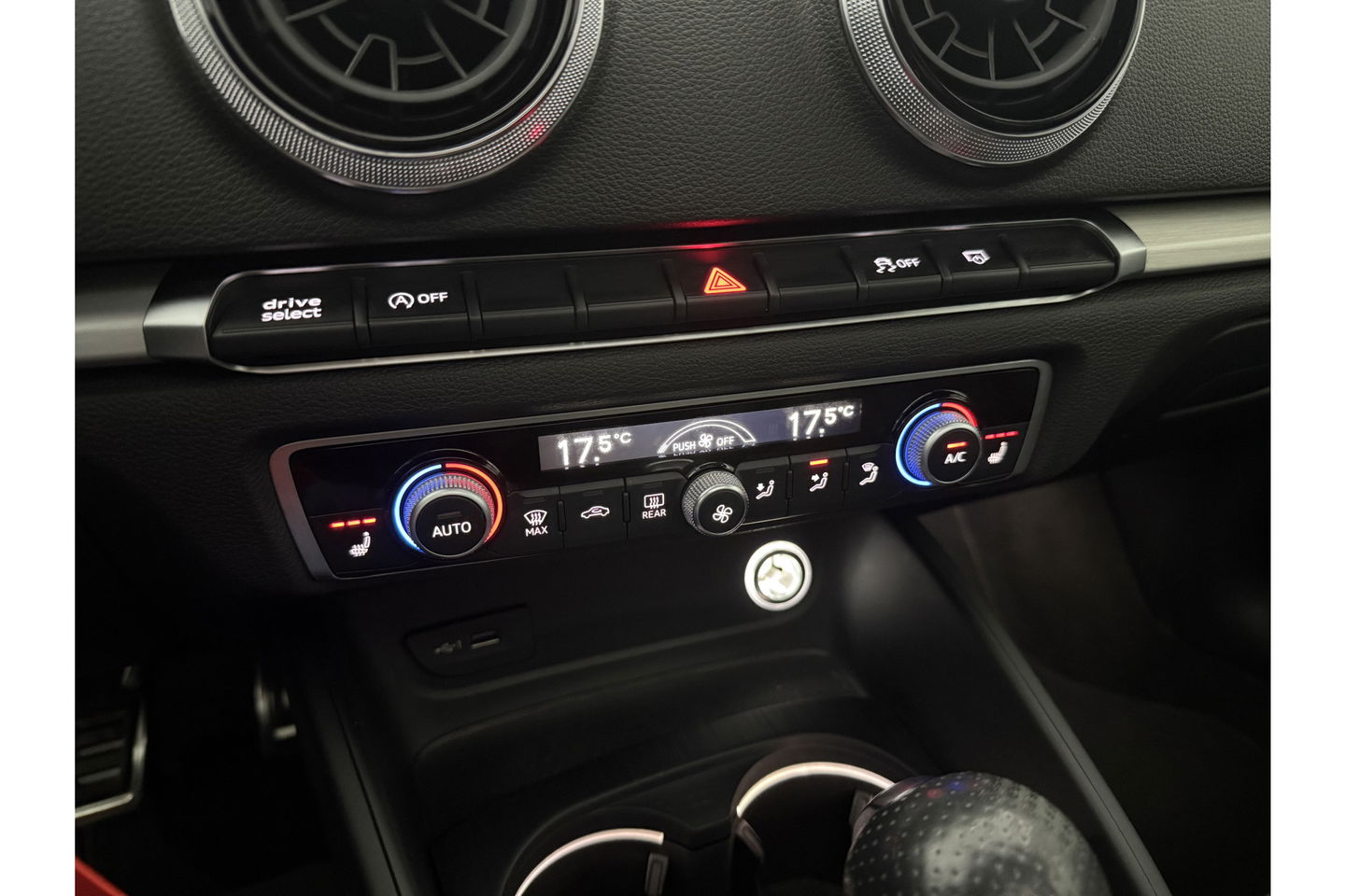 Audi A3 35 TFSI S Line 150PK Pano LED Carplay Cruise Clima Virtual Navi PDC 18''LMV