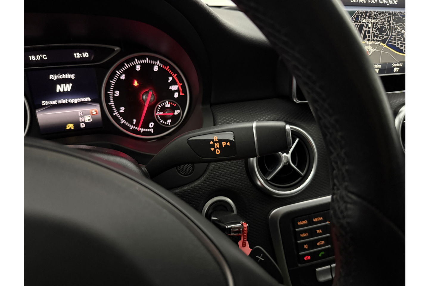 Mercedes-Benz A-Klasse Ambition Airco Cruise LED Navigatie PDC 16"LMV