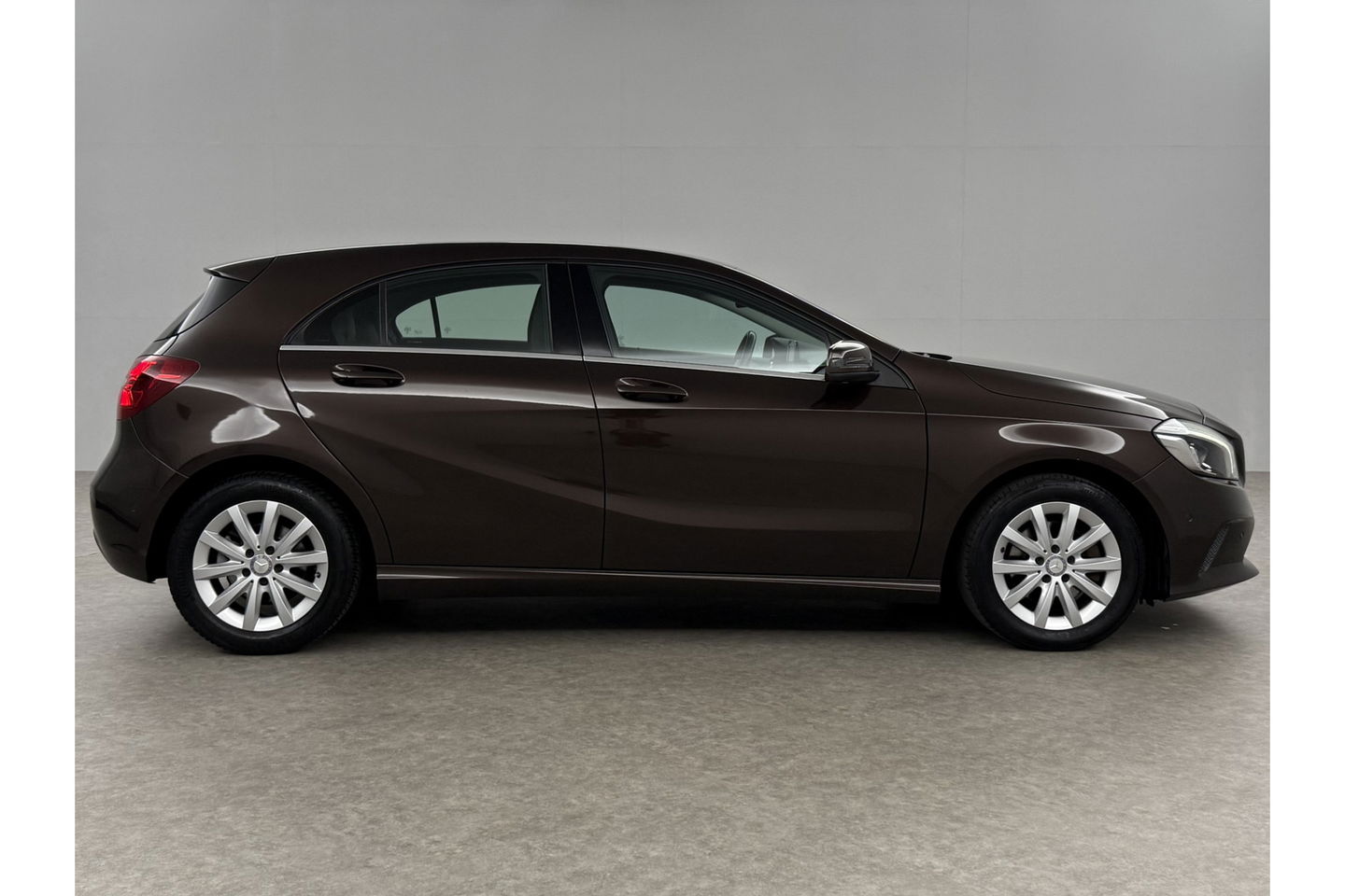 Mercedes-Benz A-Klasse Ambition Airco Cruise LED Navigatie PDC 16"LMV