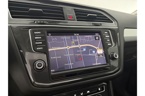 Volkswagen Tiguan 1.4 TSI Pano LED Camera Carplay Adaptive-Cruise Clima Navi PDC 17"LMV