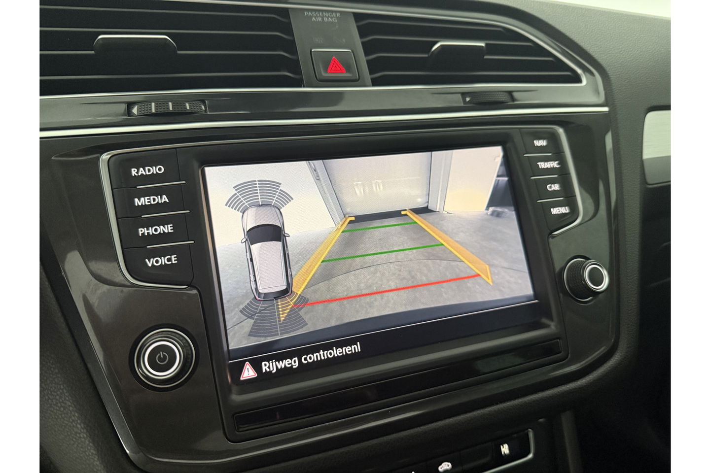 Volkswagen Tiguan 1.4 TSI Pano LED Camera Carplay Adaptive-Cruise Clima Navi PDC 17"LMV
