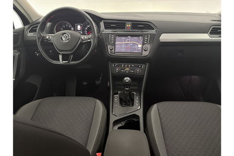 Volkswagen Tiguan 1.4 TSI Pano LED Camera Carplay Adaptive-Cruise Clima Navi PDC 17"LMV