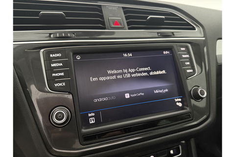 Volkswagen Tiguan 1.4 TSI Pano LED Camera Carplay Adaptive-Cruise Clima Navi PDC 17"LMV