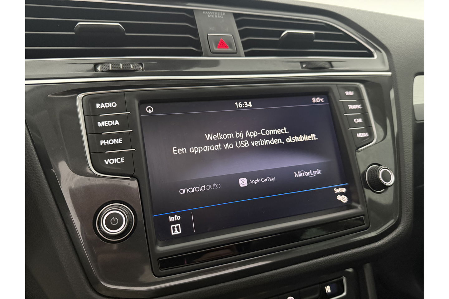 Volkswagen Tiguan 1.4 TSI Pano LED Camera Carplay Adaptive-Cruise Clima Navi PDC 17"LMV