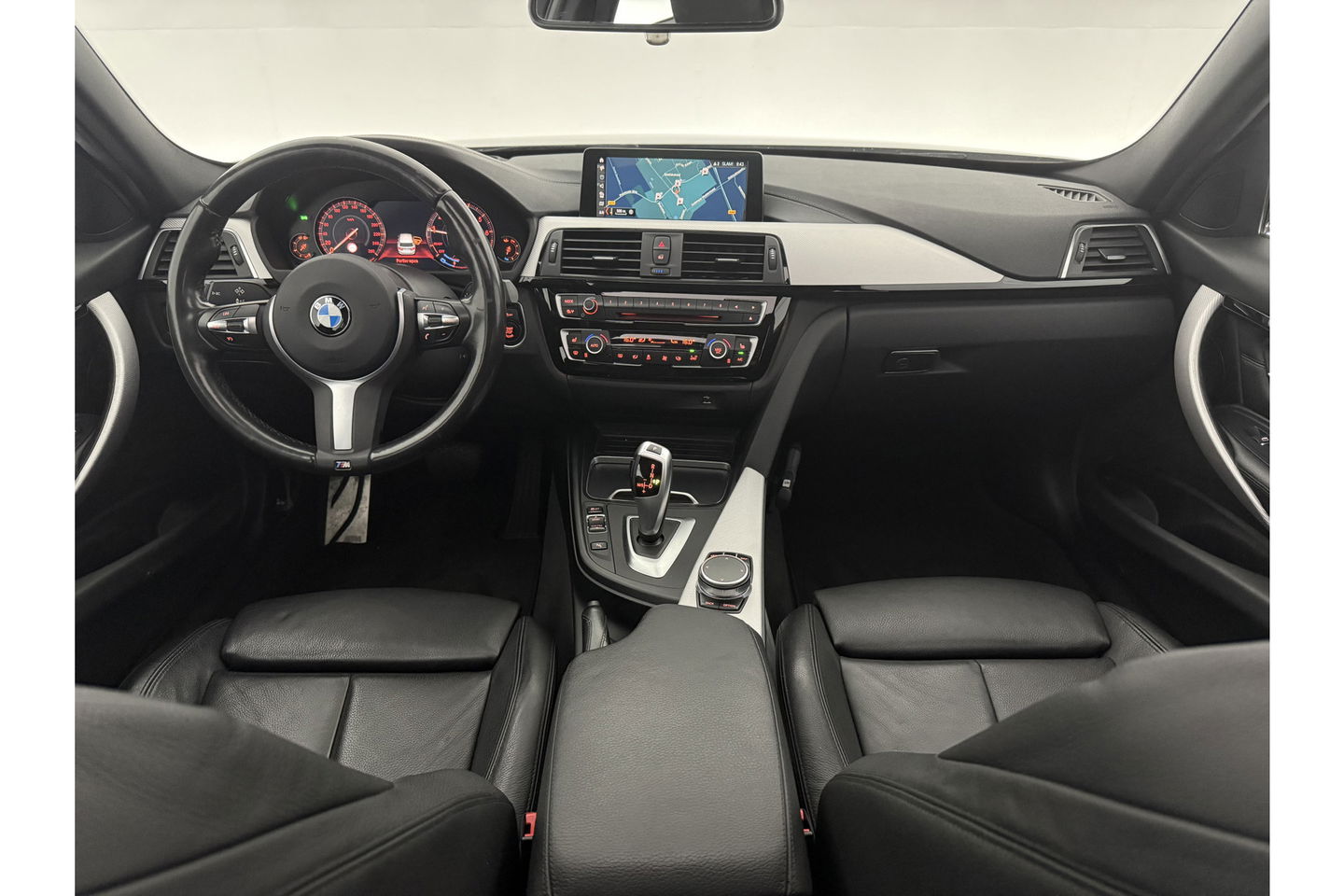 BMW 3 Serie 318i M Sport Pano LED Camera Clima Cruise Navi Head-up Display Leder PDC 18"LMV