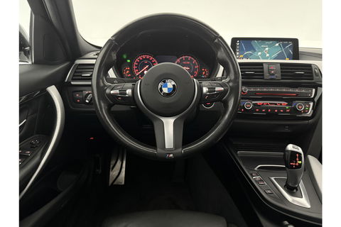 BMW 3 Serie 318i M Sport Pano LED Camera Clima Cruise Navi Head-up Display Leder PDC 18"LMV