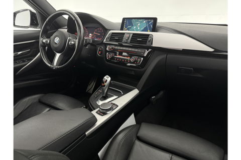 BMW 3 Serie 318i M Sport Pano LED Camera Clima Cruise Navi Head-up Display Leder PDC 18"LMV