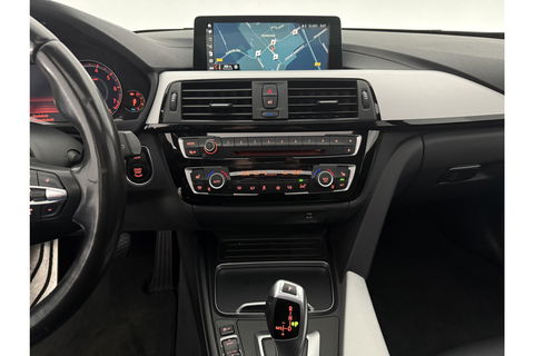 BMW 3 Serie 318i M Sport Pano LED Camera Clima Cruise Navi Head-up Display Leder PDC 18"LMV