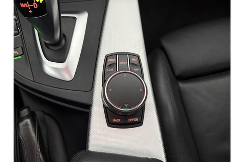 BMW 3 Serie 318i M Sport Pano LED Camera Clima Cruise Navi Head-up Display Leder PDC 18"LMV