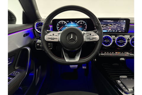 Mercedes-Benz CLA-Klasse 180 AMG Pano Sfeer LED Virtual Camera Clima Carplay Cruise Navi 18"LMV PDC Stoelverw.