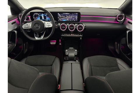 Mercedes-Benz CLA-Klasse 180 AMG Pano Sfeer LED Virtual Camera Clima Carplay Cruise Navi 18"LMV PDC Stoelverw.