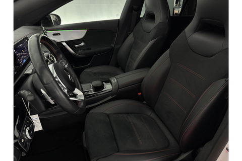Mercedes-Benz CLA-Klasse 180 AMG Pano Sfeer LED Virtual Camera Clima Carplay Cruise Navi 18"LMV PDC Stoelverw.