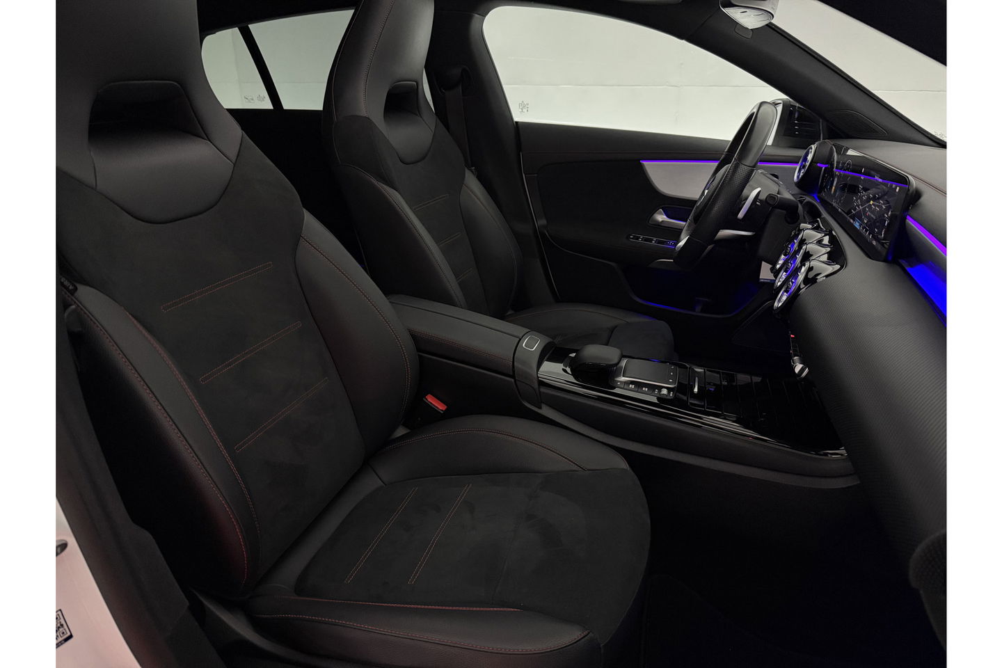 Mercedes-Benz CLA-Klasse 180 AMG Pano Sfeer LED Virtual Camera Clima Carplay Cruise Navi 18"LMV PDC Stoelverw.