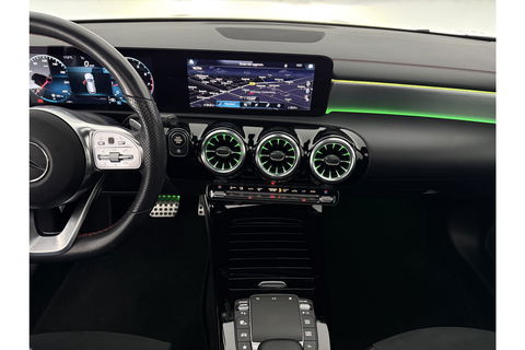 Mercedes-Benz CLA-Klasse 180 AMG Pano Sfeer LED Virtual Camera Clima Carplay Cruise Navi 18"LMV PDC Stoelverw.