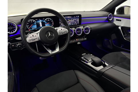 Mercedes-Benz CLA-Klasse 180 AMG Pano Sfeer LED Virtual Camera Clima Carplay Cruise Navi 18"LMV PDC Stoelverw.