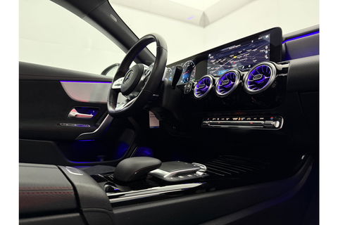 Mercedes-Benz CLA-Klasse 180 AMG Pano Sfeer LED Virtual Camera Clima Carplay Cruise Navi 18"LMV PDC Stoelverw.