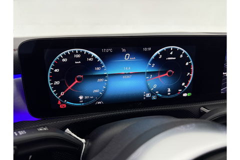 Mercedes-Benz CLA-Klasse 180 AMG Pano Sfeer LED Virtual Camera Clima Carplay Cruise Navi 18"LMV PDC Stoelverw.