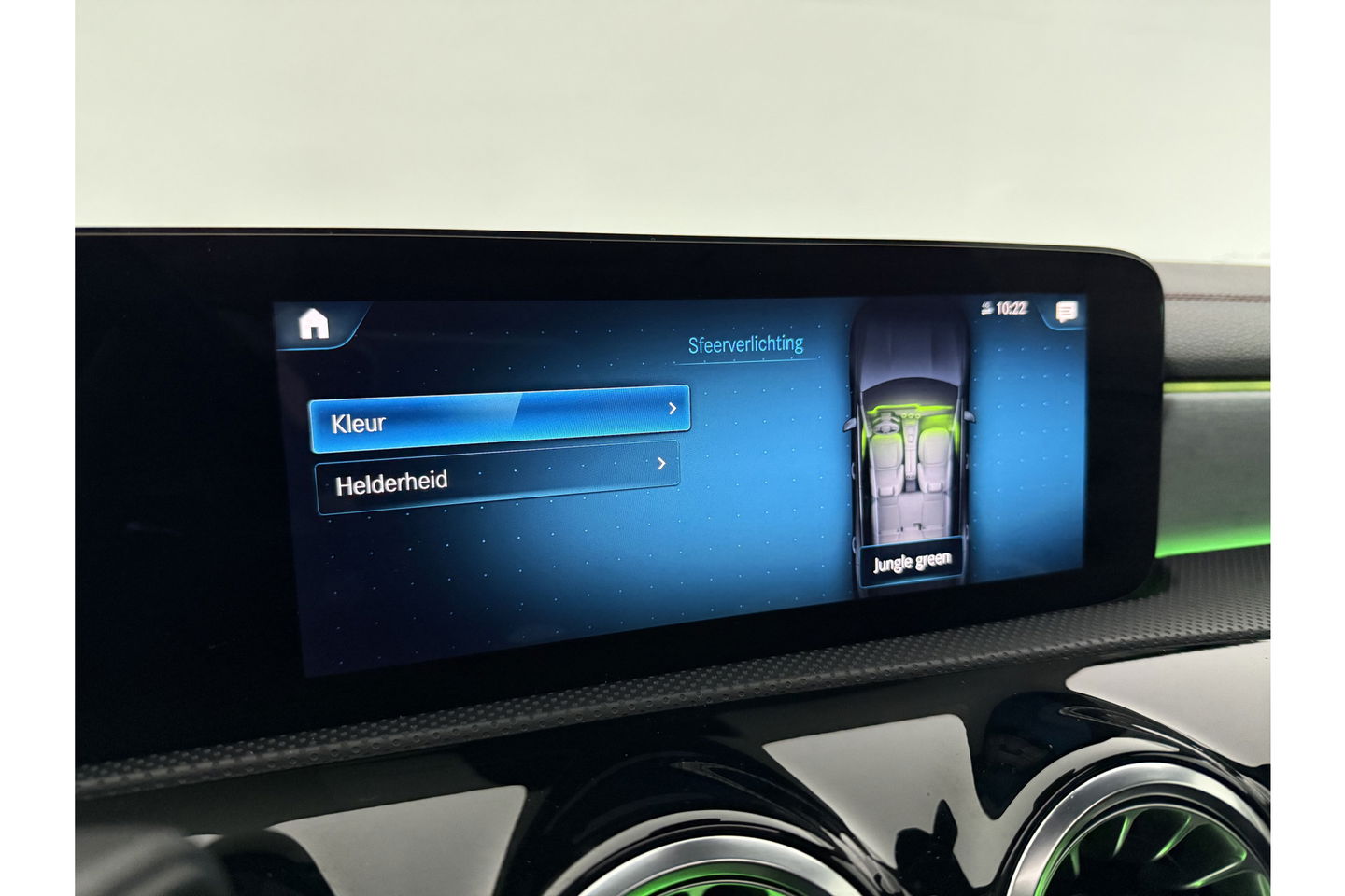Mercedes-Benz CLA-Klasse 180 AMG Pano Sfeer LED Virtual Camera Clima Carplay Cruise Navi 18"LMV PDC Stoelverw.