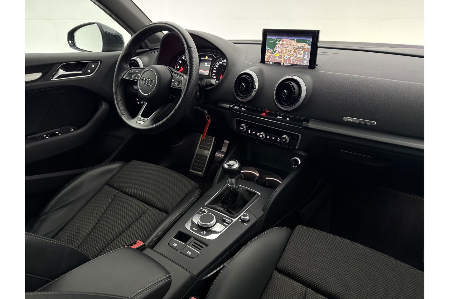 Audi A3 1.0 TFSI Sport S-line LED Cruise Clima Navi PDC 18''LMV