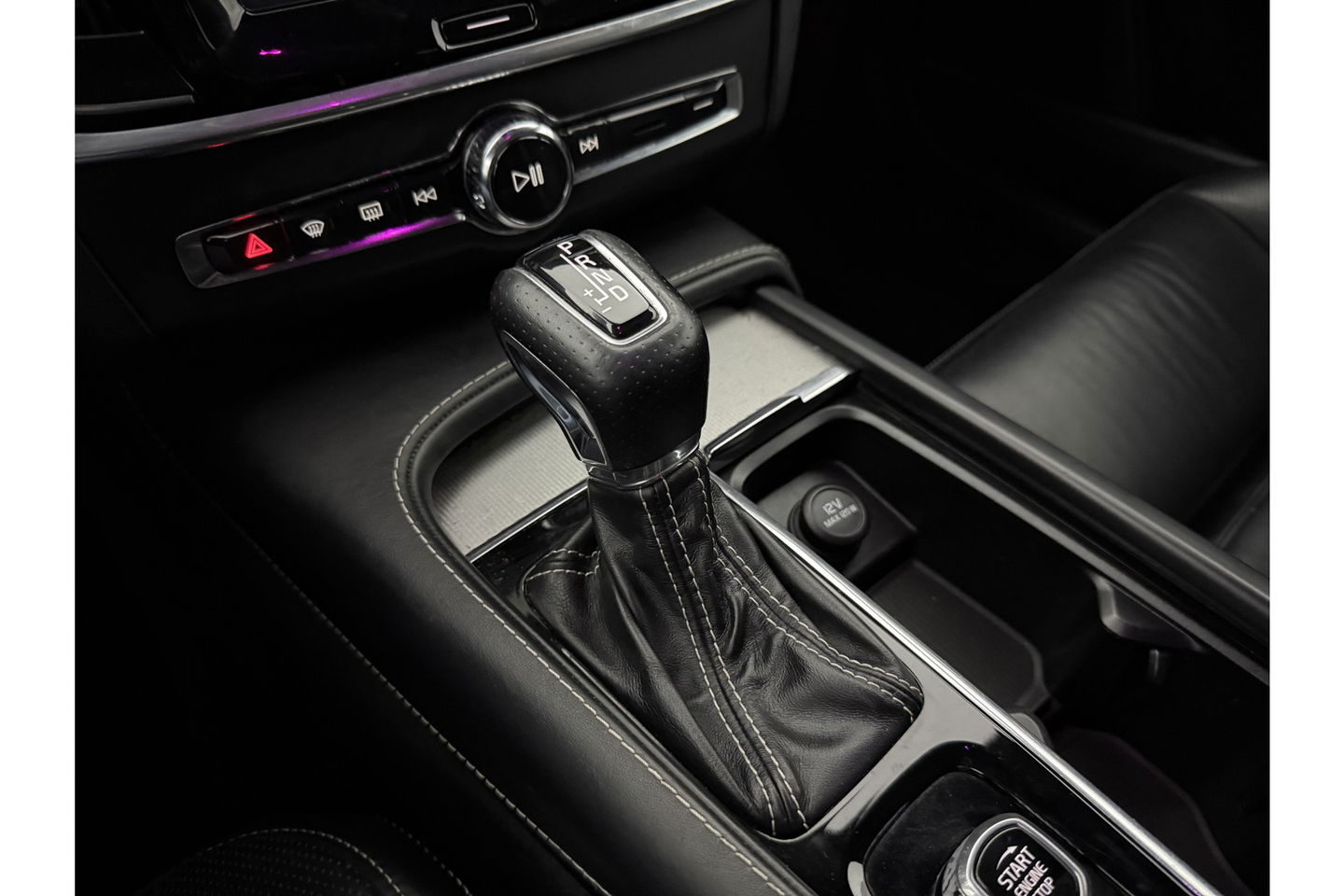 Volvo V90 2.0 T4 R-Design 190PK LED Trekhaak Camera LED Harman/Kardon Carplay Leder Clima Navi 20"LMV Memory-Seats PDC
