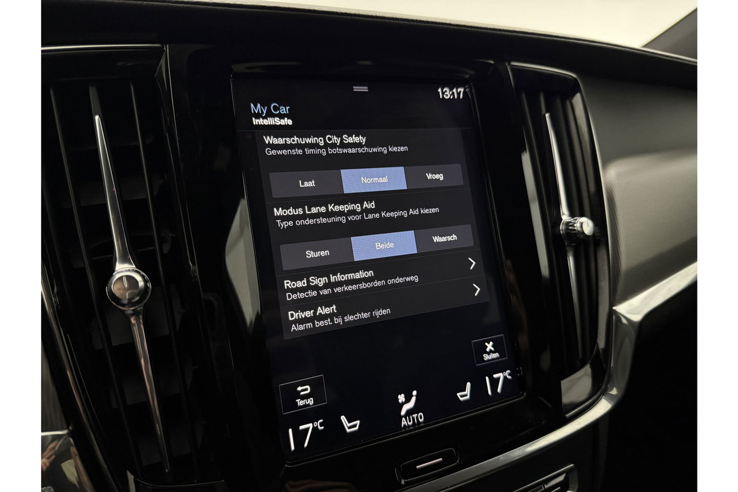 Volvo V90 2.0 T4 R-Design 190PK LED Trekhaak Camera LED Harman/Kardon Carplay Leder Clima Navi 20"LMV Memory-Seats PDC