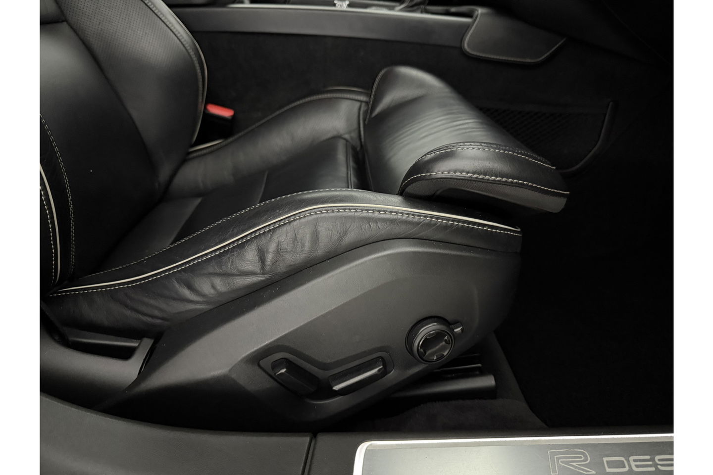 Volvo V90 2.0 T4 R-Design 190PK LED Trekhaak Camera LED Harman/Kardon Carplay Leder Clima Navi 20"LMV Memory-Seats PDC