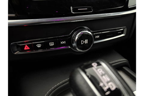 Volvo V90 2.0 T4 R-Design 190PK LED Trekhaak Camera LED Harman/Kardon Carplay Leder Clima Navi 20"LMV Memory-Seats PDC