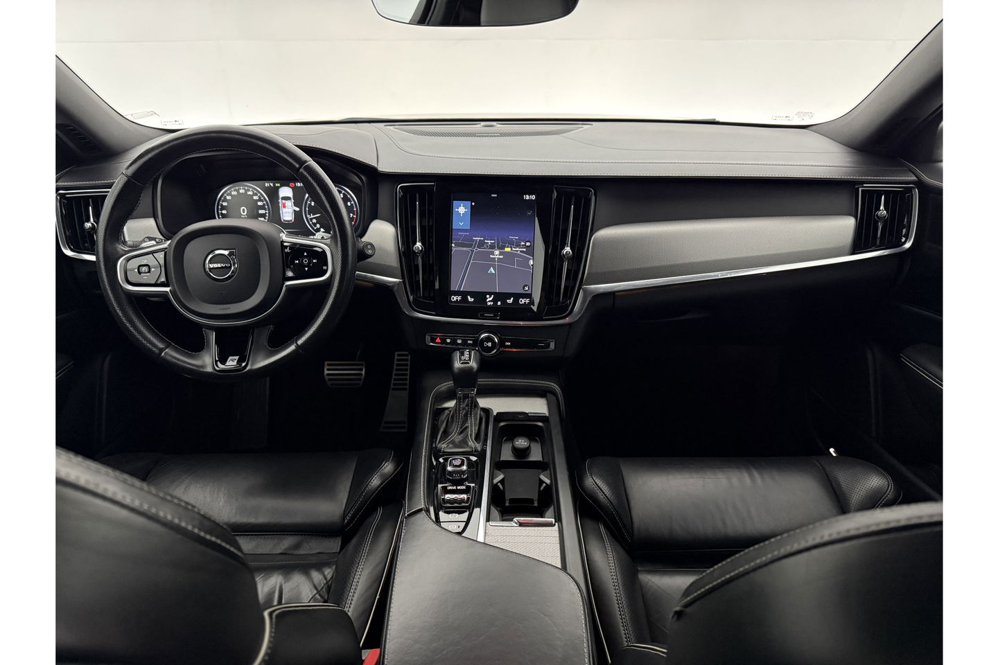 Volvo V90 2.0 T4 R-Design 190PK LED Trekhaak Camera LED Harman/Kardon Carplay Leder Clima Navi 20"LMV Memory-Seats PDC