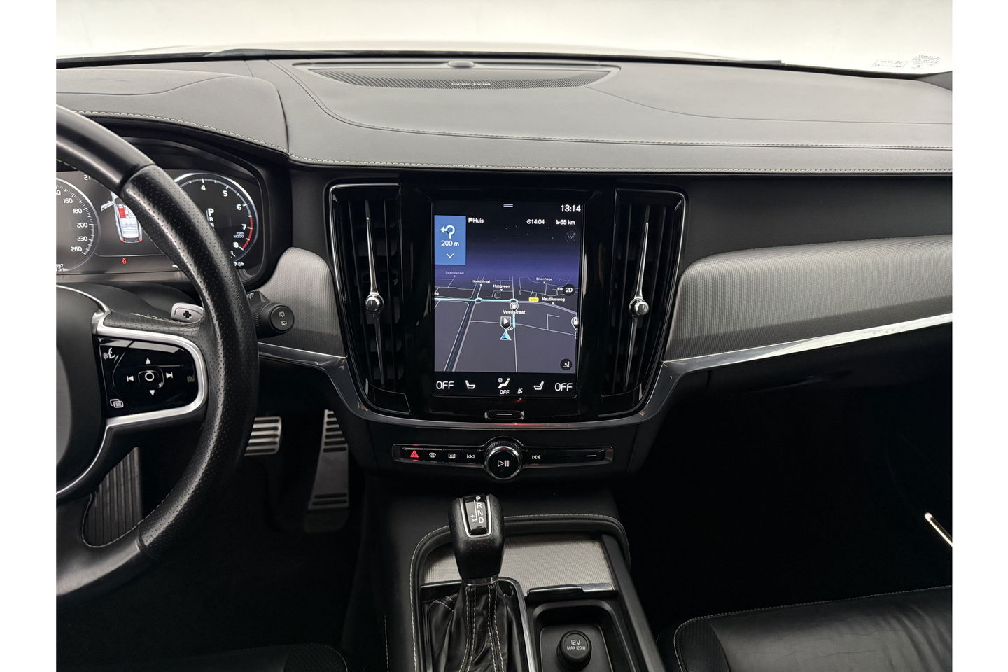 Volvo V90 2.0 T4 R-Design 190PK LED Trekhaak Camera LED Harman/Kardon Carplay Leder Clima Navi 20"LMV Memory-Seats PDC