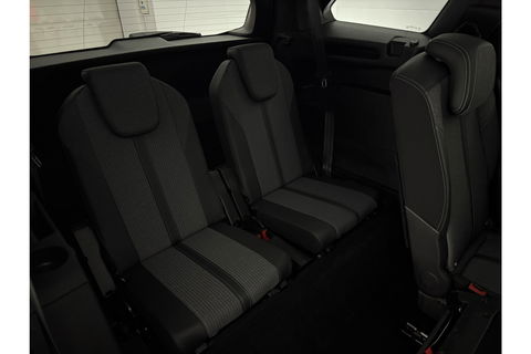 Peugeot 5008 1.2 PureTech | 7 Persoons | 360Camera LED Sfeer Virtual Carplay Clima Cruise Navi 18"LMV PDC