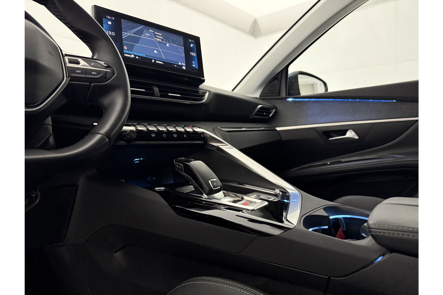 Peugeot 5008 1.2 PureTech | 7 Persoons | 360Camera LED Sfeer Virtual Carplay Clima Cruise Navi 18"LMV PDC